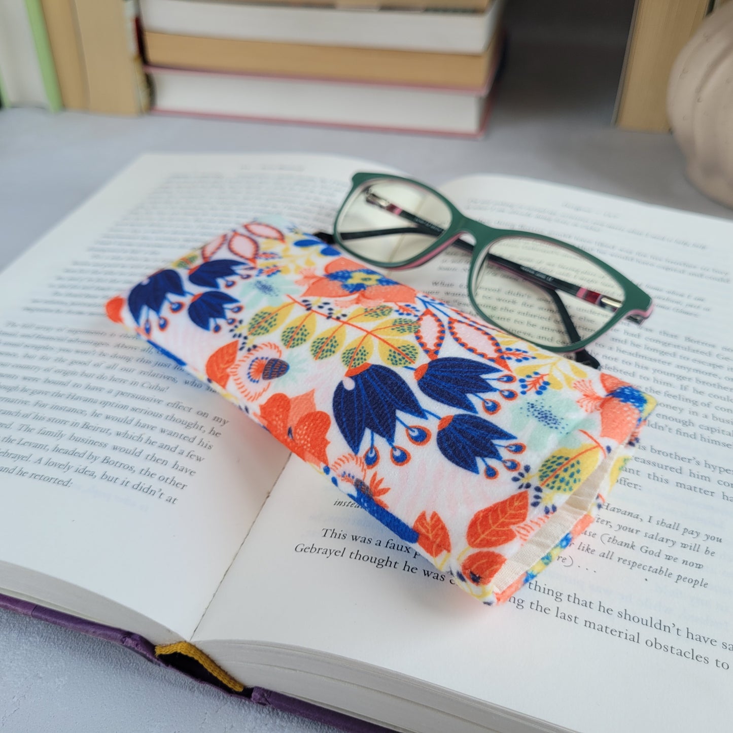 Set regalo floreale, custodia per libro imbottita con tasca e segnalibro in tessuto con nappa