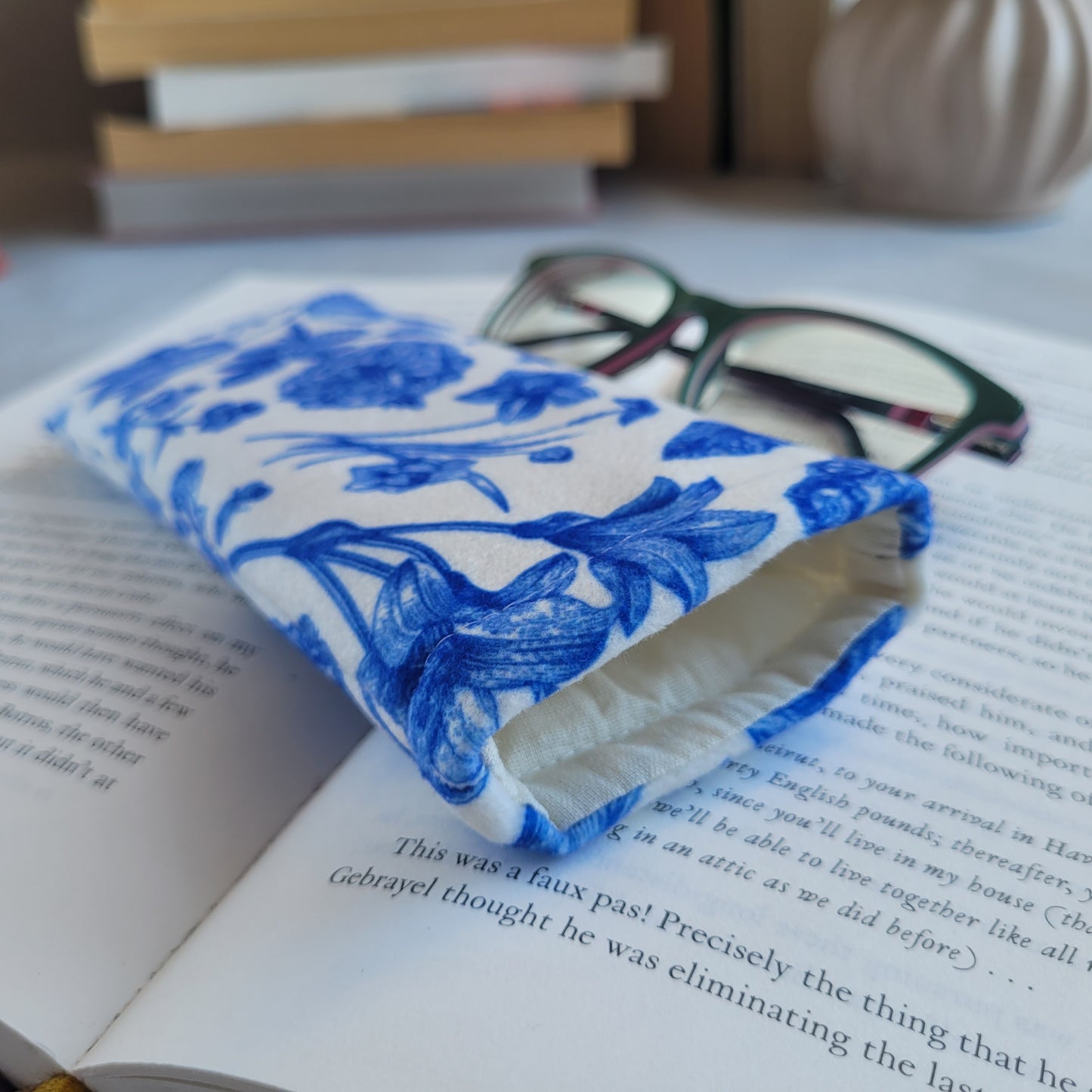 Custodia per occhiali in tessuto blu