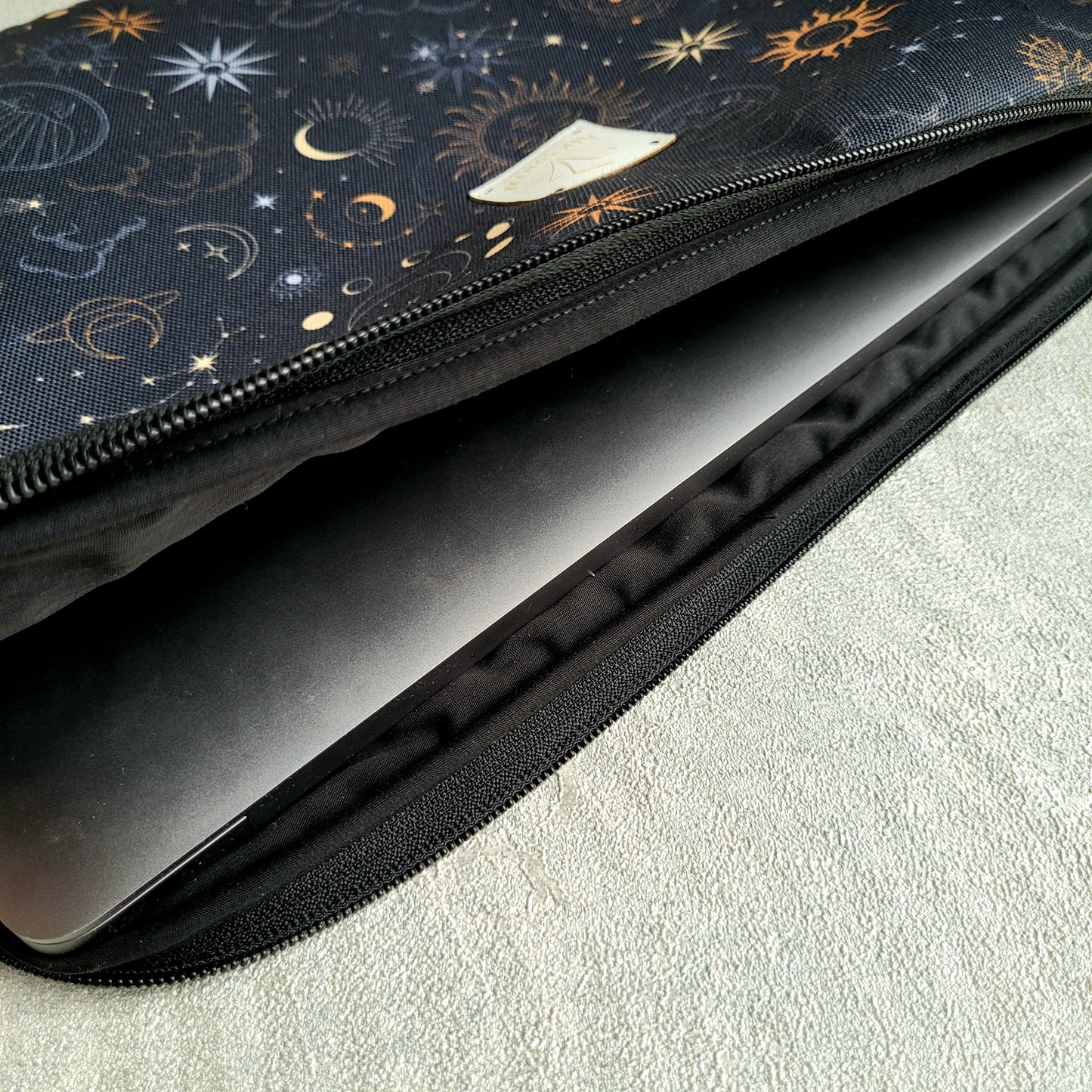 Set di custodia per laptop e custodia per accessori, caricabatterie e mouse