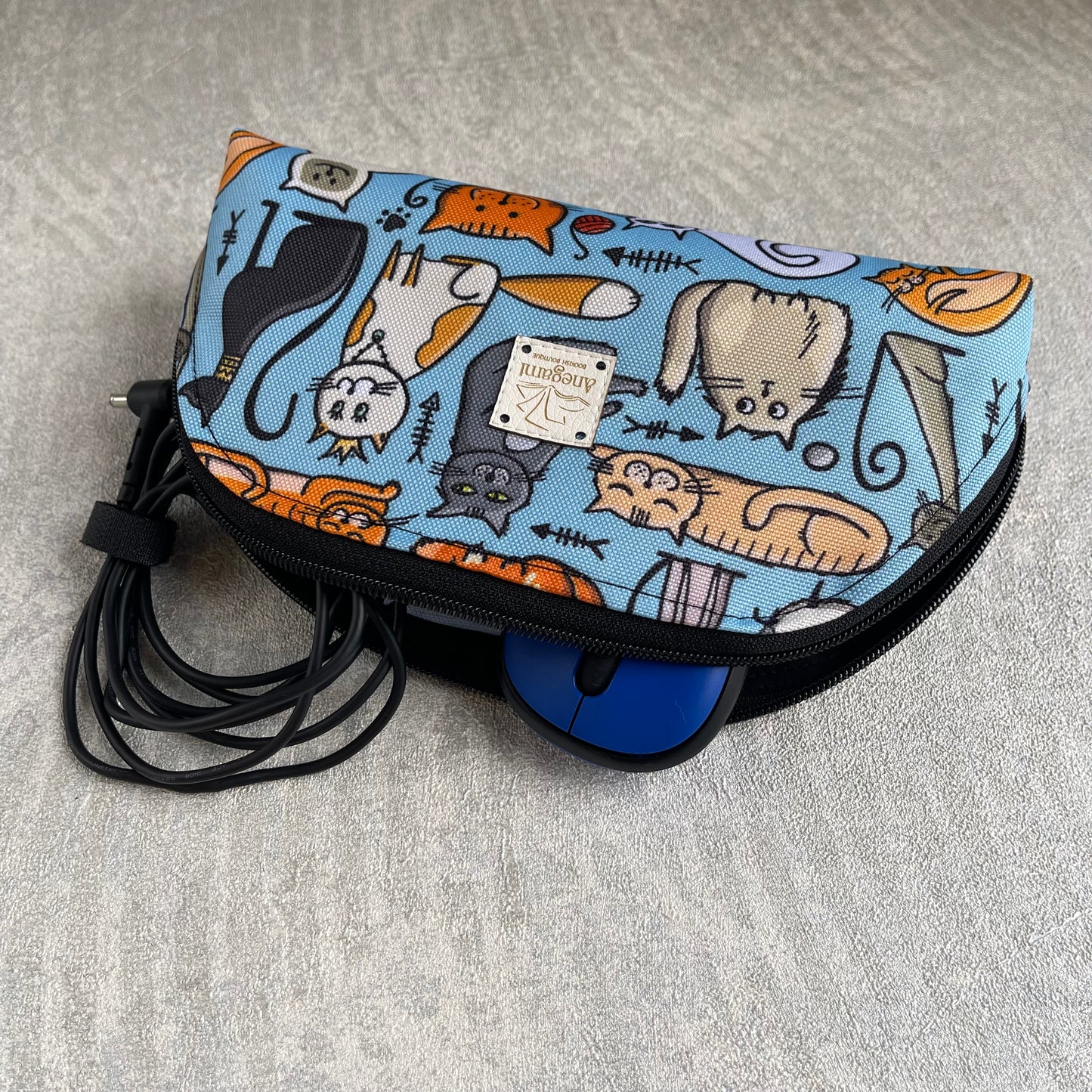 Cats Compact Organizer Pouch for Charger and Mouse