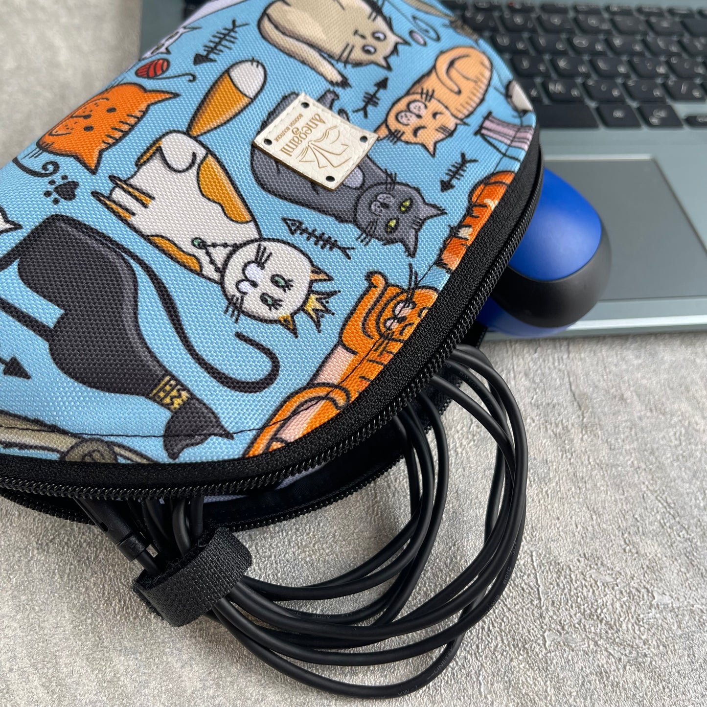 Cats Compact Organizer Pouch for Charger and Mouse