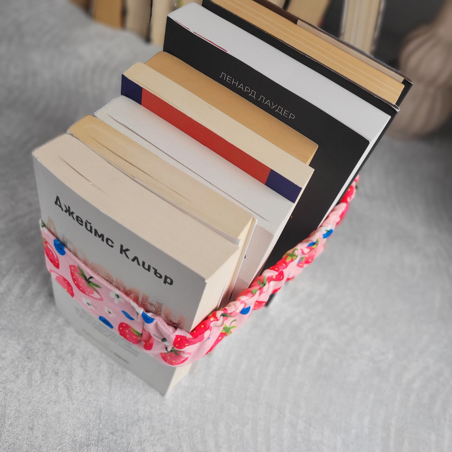 Banda di libri di fragole