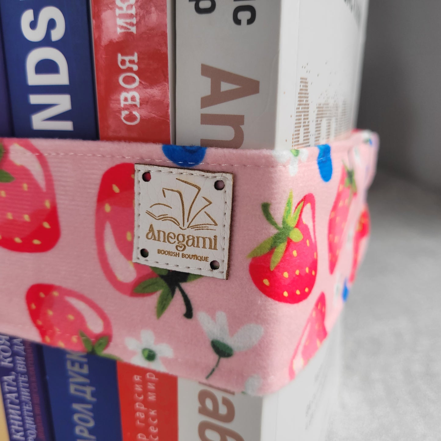 Banda di libri di fragole