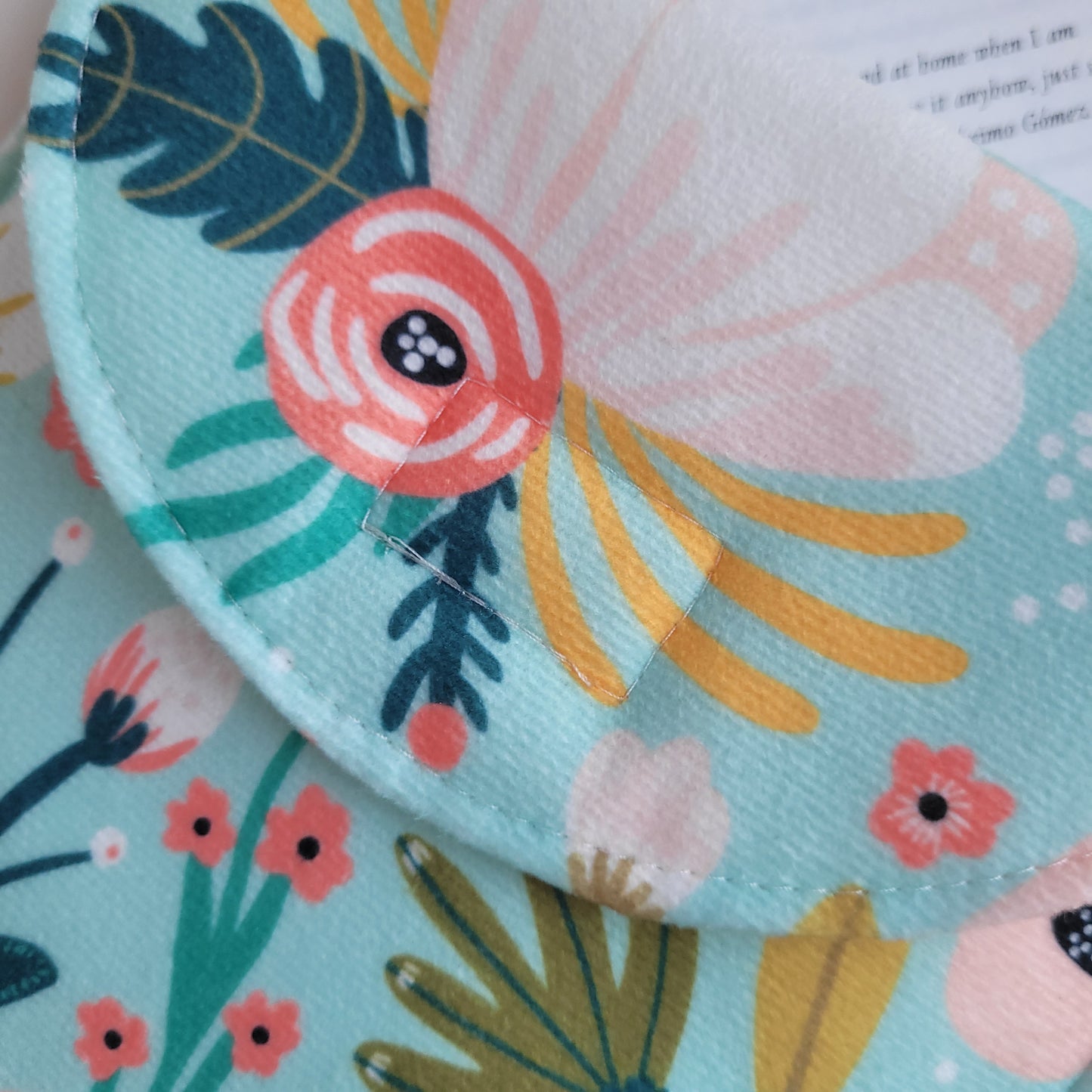 Green Floral Kindle sleeve padded with foam and cotton lining