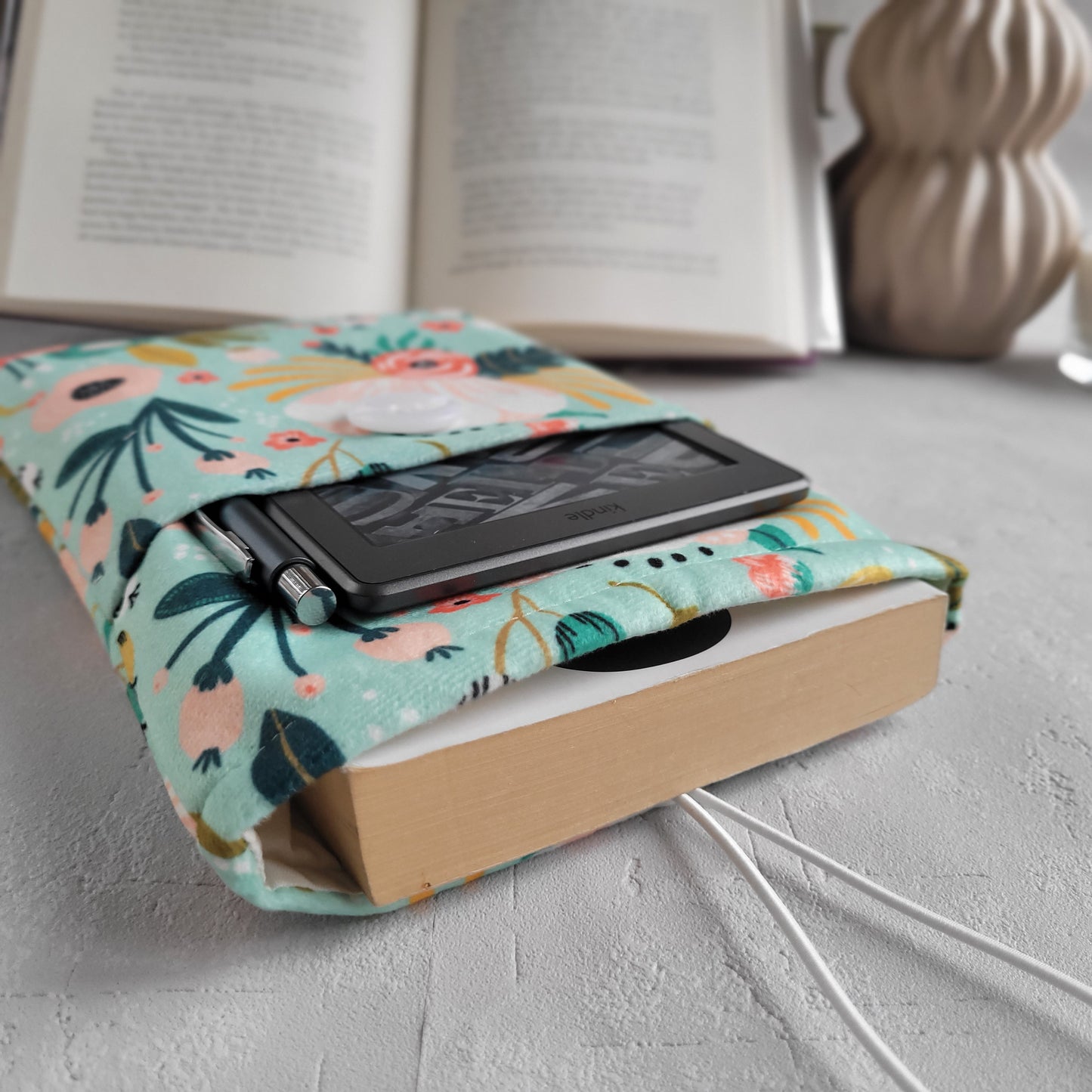 Summer Flower book sleeve with pocket