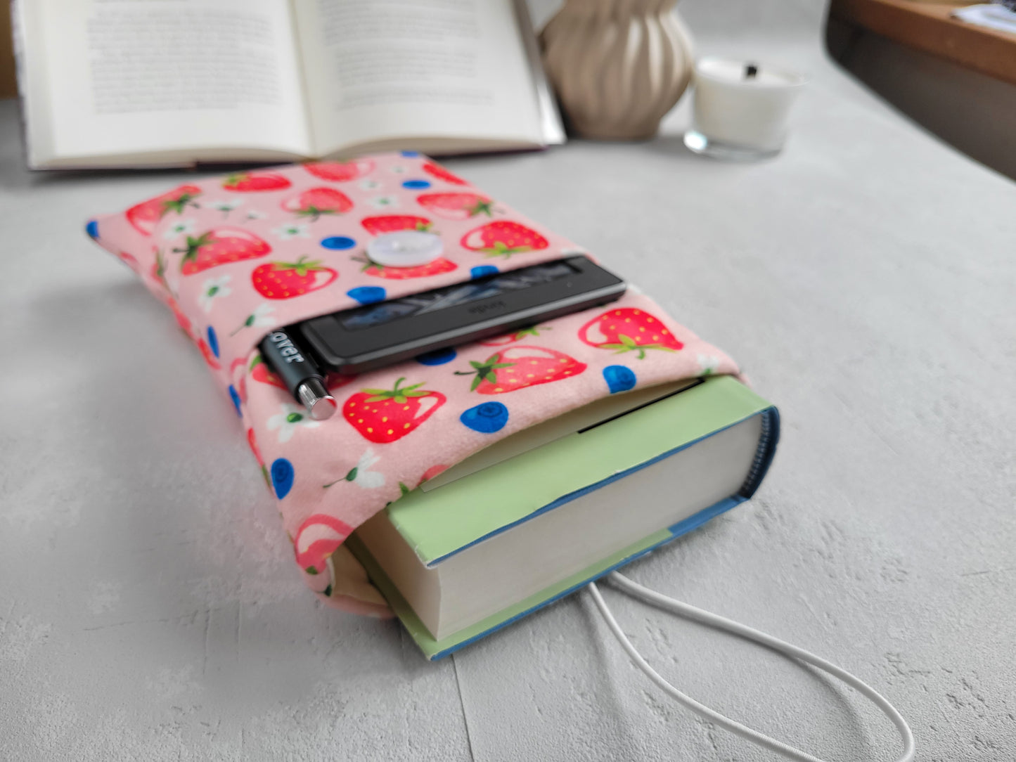 Pochette de livre Fraises avec poche