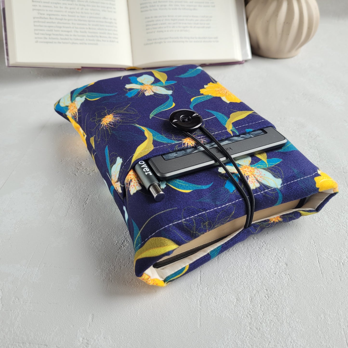 Flower fabric book sleeve with pocket