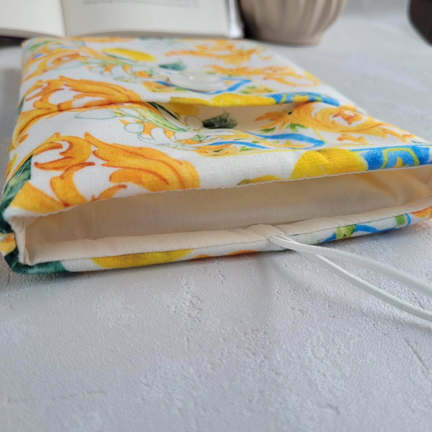 Lemons fabric book sleeve with pocket