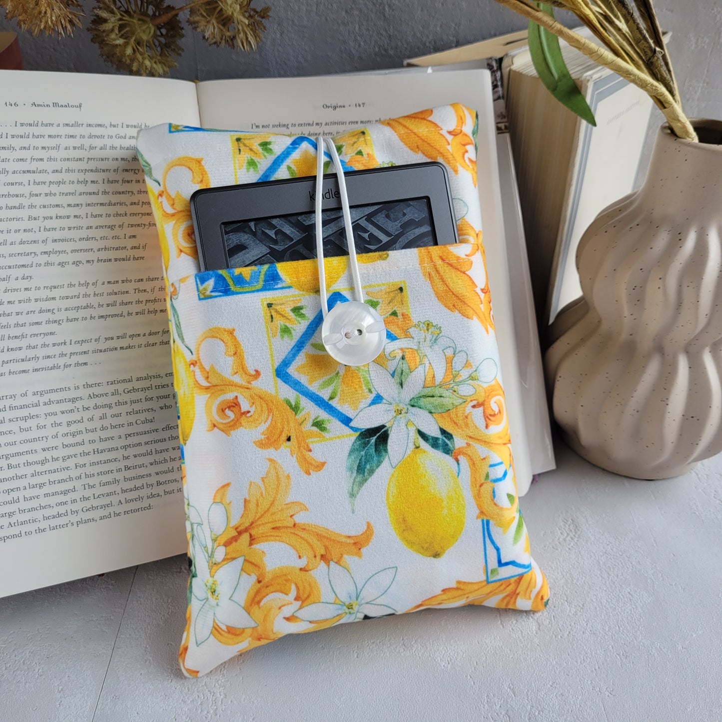 Lemons fabric book sleeve with pocket