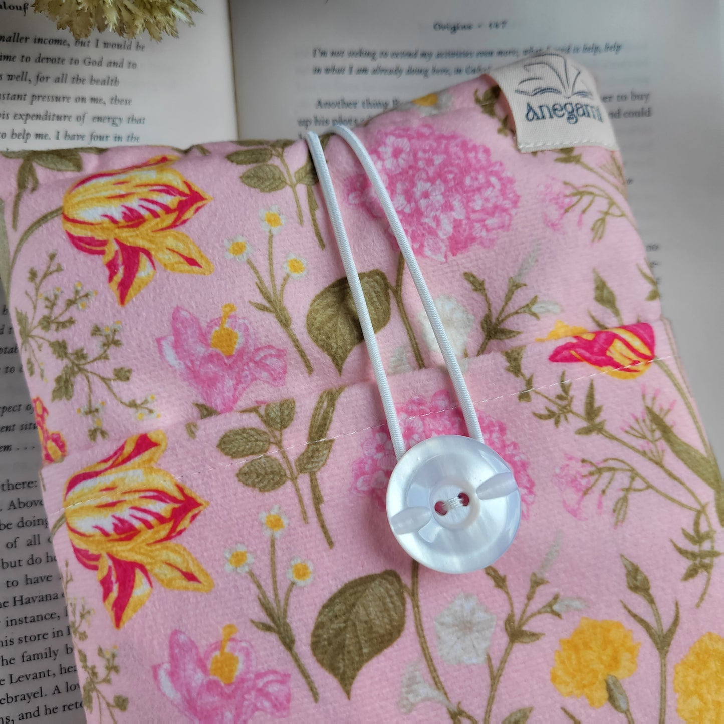 Flowers fabric book sleeve with pocket