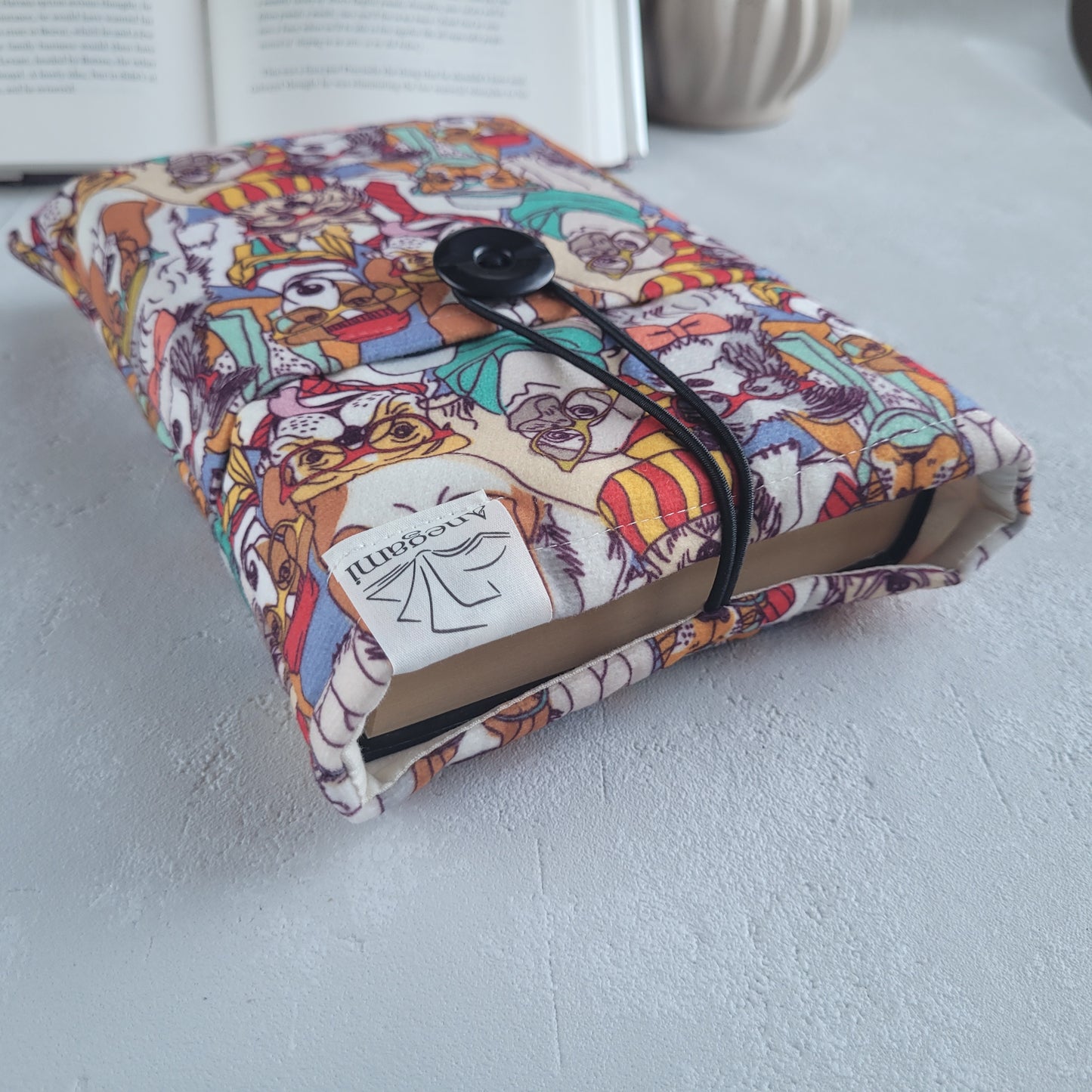 Dogs Book sleeve with pocket