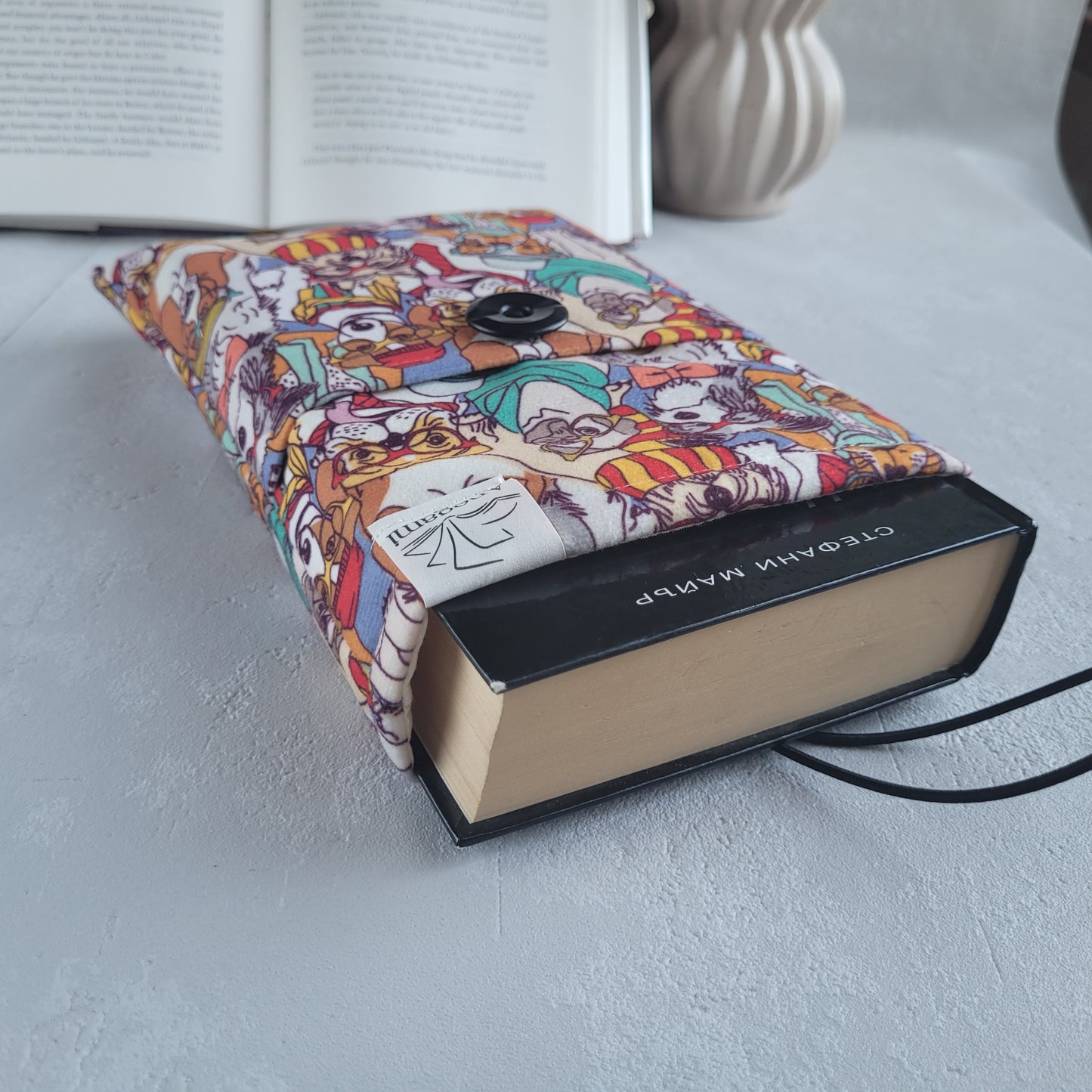 Dogs Book sleeve with pocket