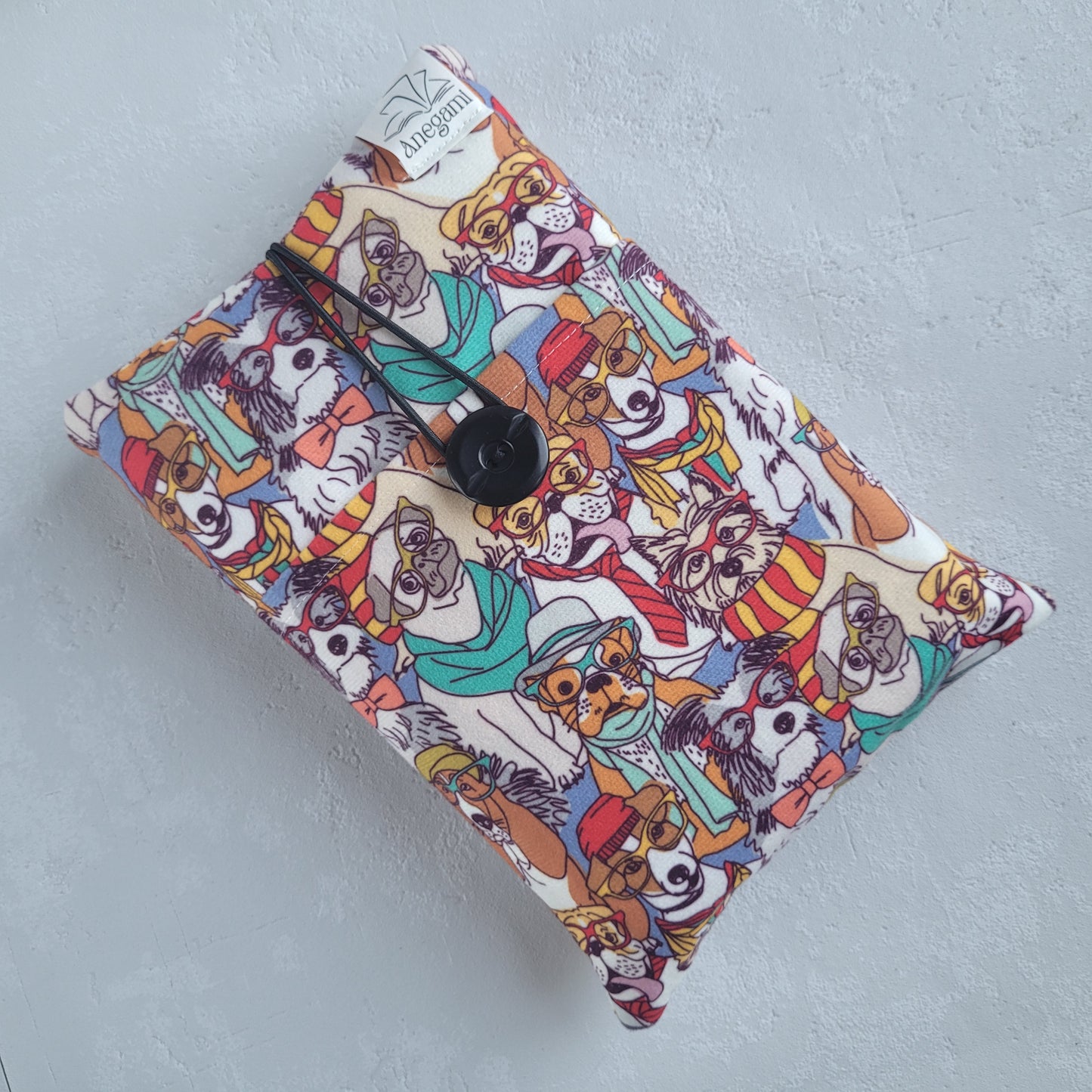 Dogs Book sleeve with pocket