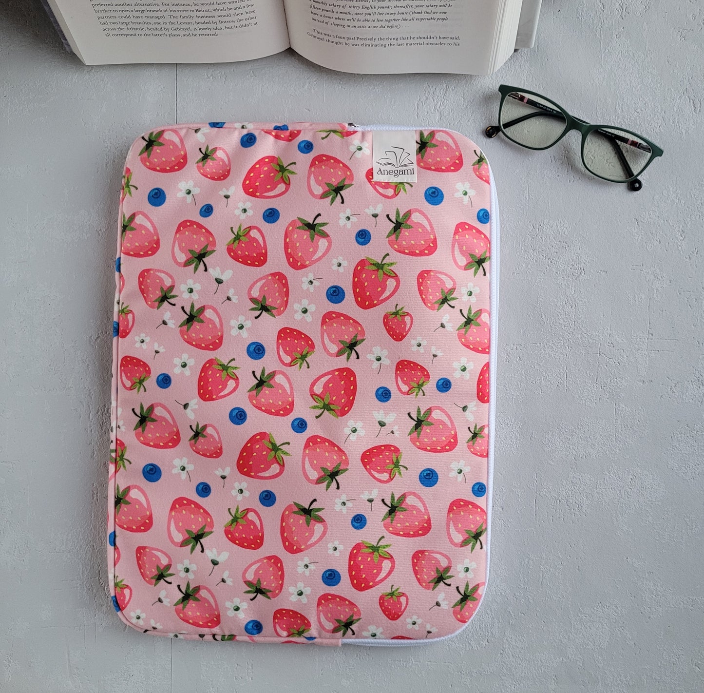 Strawberries Laptop case Up to 15.6 " Devices