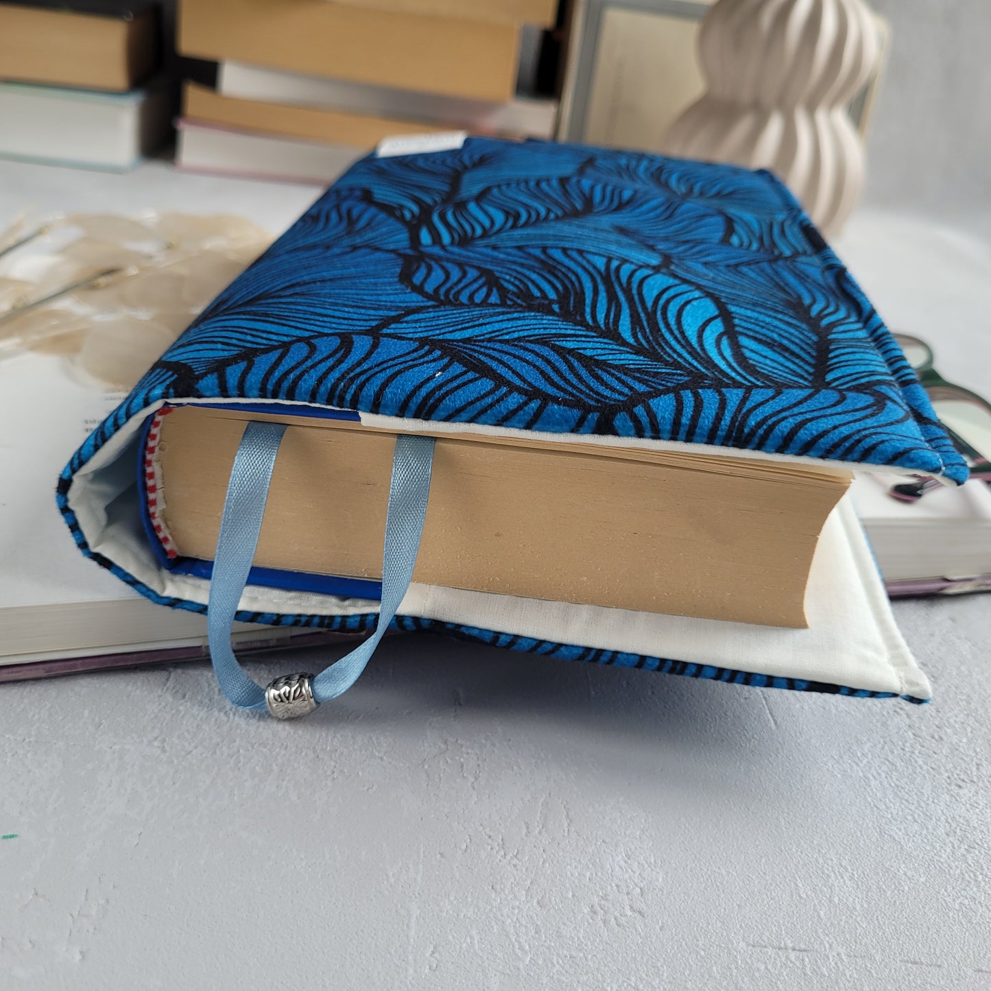 Couverture de livre en tissu Fleurs en Bleu