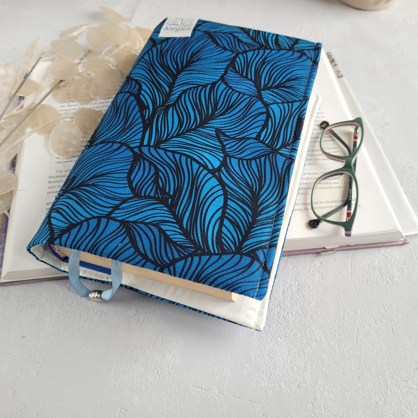 Couverture de livre en tissu Fleurs en Bleu