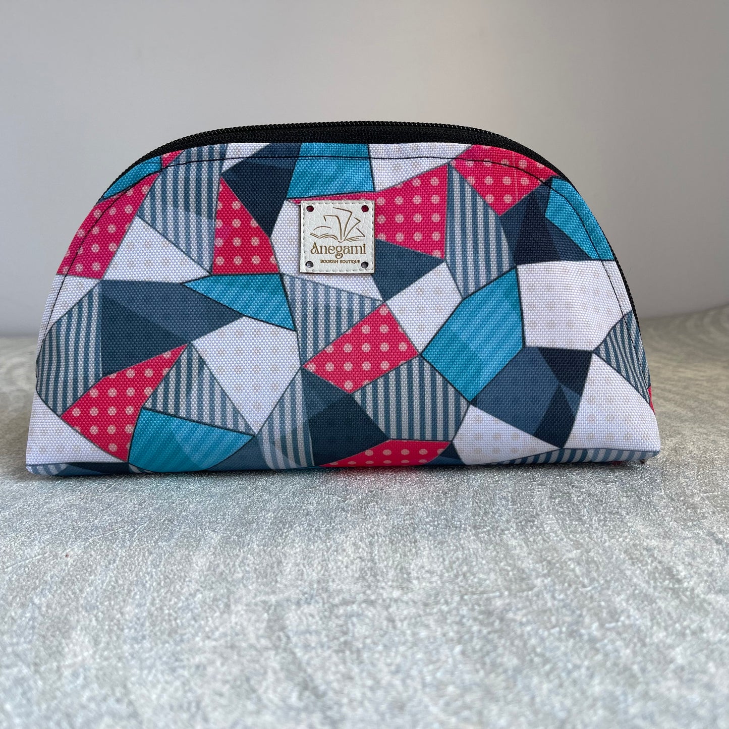 Abstract Compact Organizer Pouch for Charger and Mouse