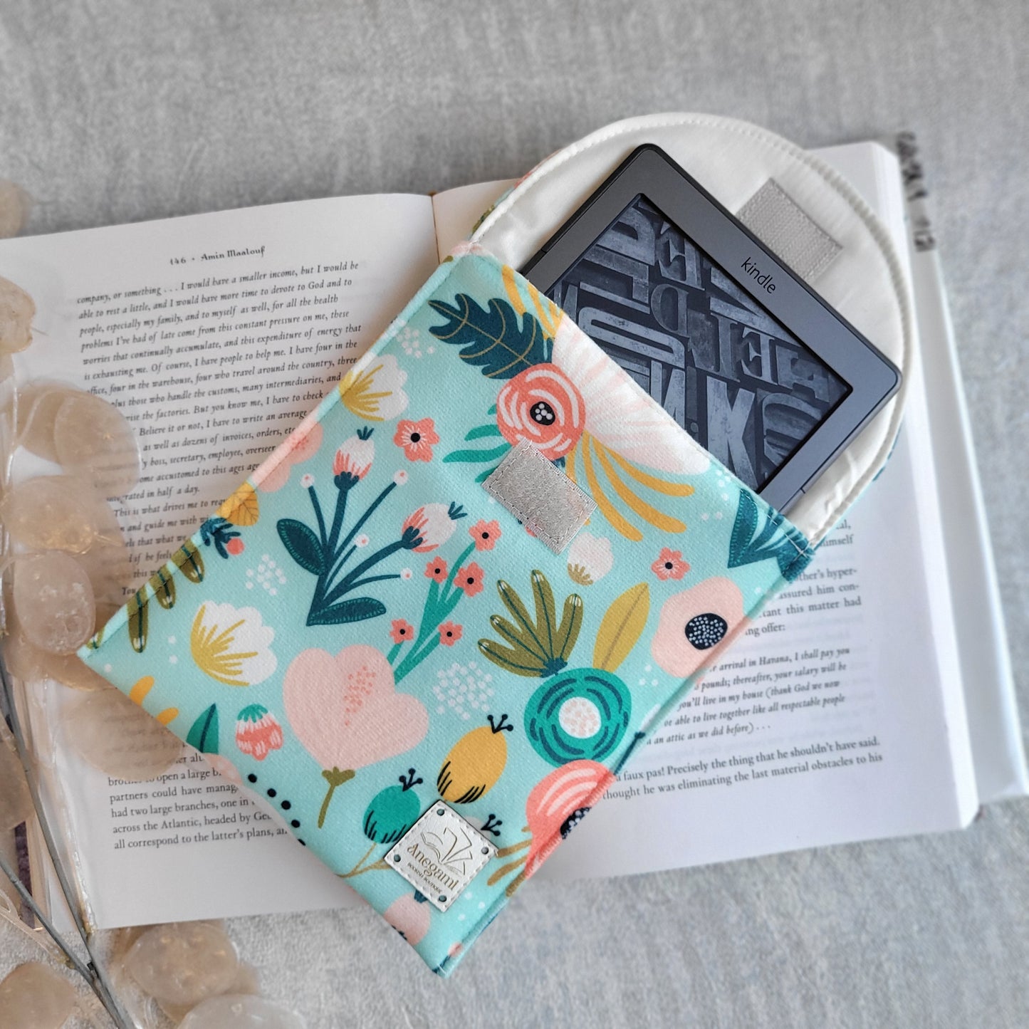 Custodia Kindle verde floreale imbottita con schiuma e fodera in cotone
